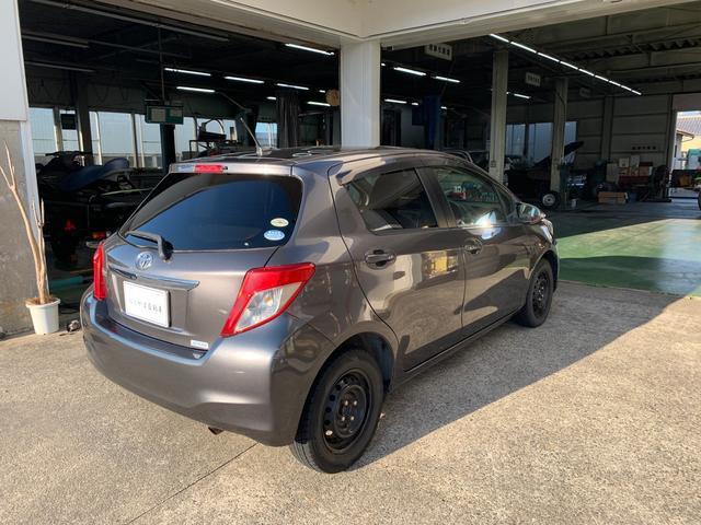 TOYOTA VITZ 2012